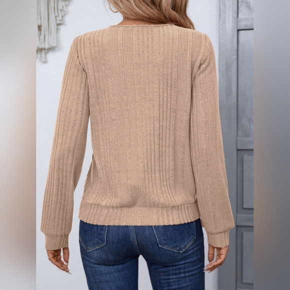 Round Neck Long Sleeve T-Shirt Top - Picture 3 of 5